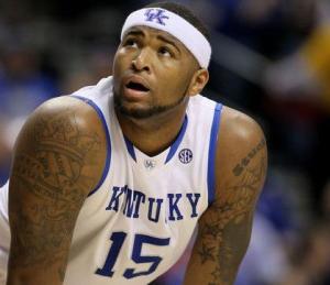 刻被公牛打 刻被公牛打