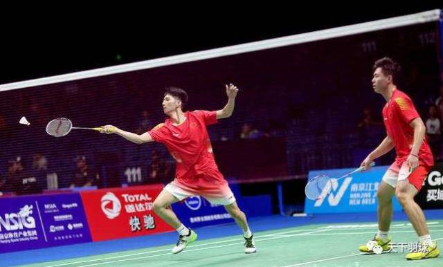 坚持自己的 坚持自己的