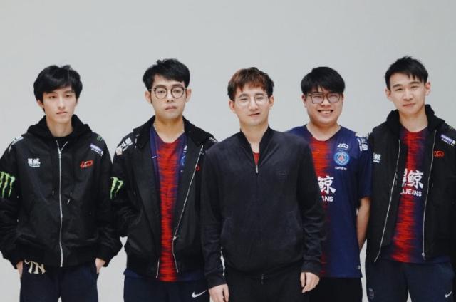 量战胜了顽 量战胜了顽